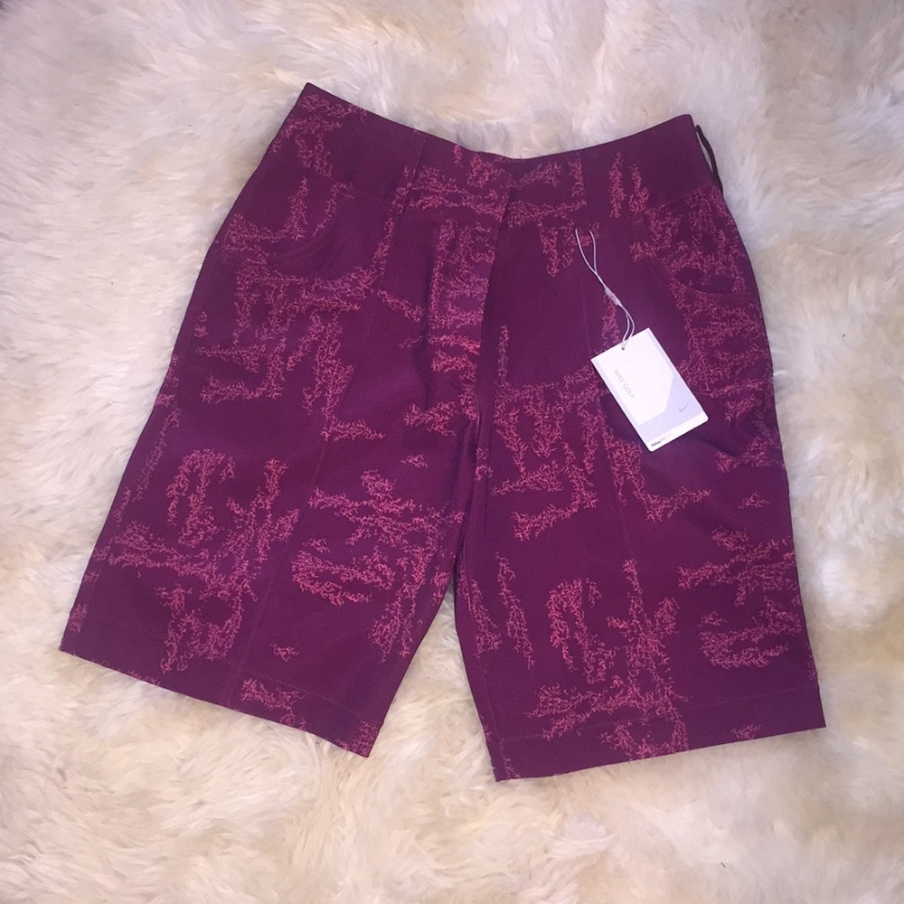 NWT Nike Women’s Golf Shorts   Size 4